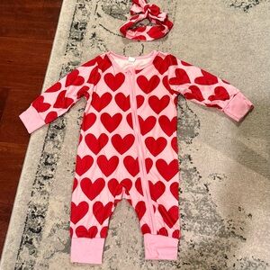 NWT Heart 6-12 Month Outfit